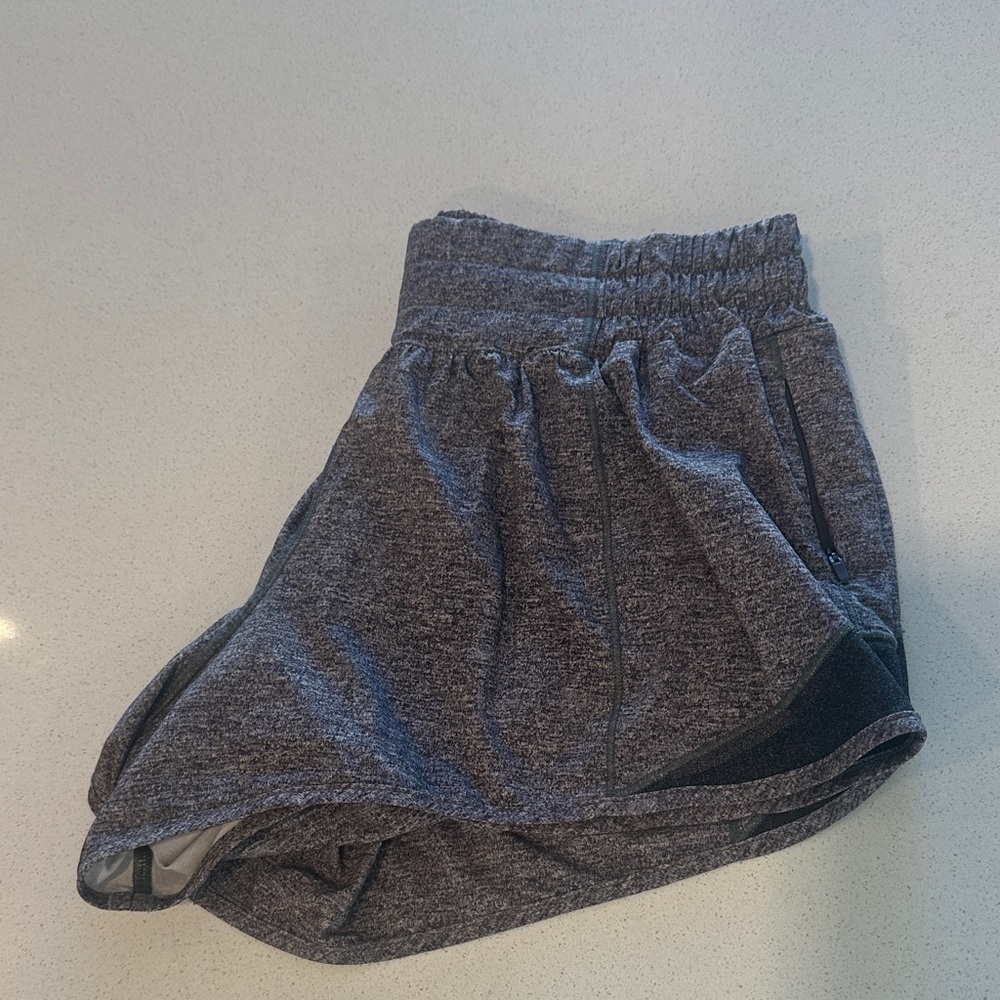 Lululemon Women’s Hotty Hot Low-Rise Lined Short 2.5”